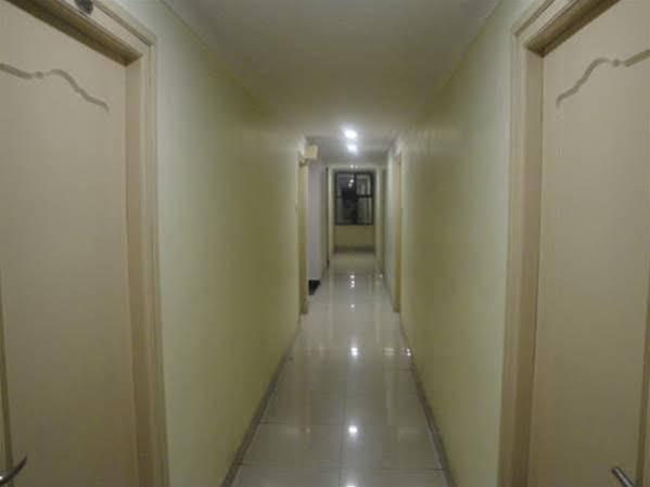 Oyo Hotel Lakshmi Paradise فيساخاباتنام المظهر الخارجي الصورة