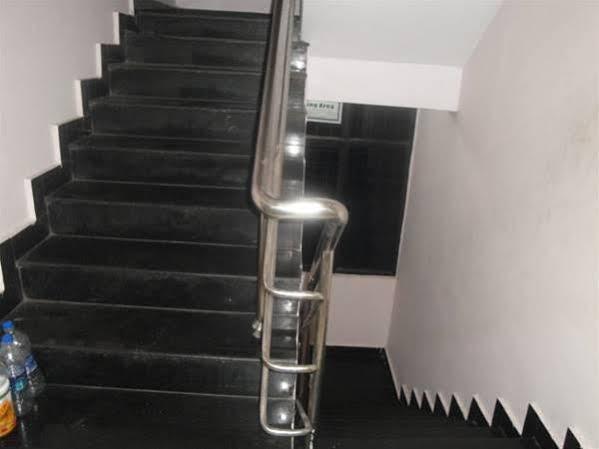 Oyo Hotel Lakshmi Paradise فيساخاباتنام المظهر الخارجي الصورة