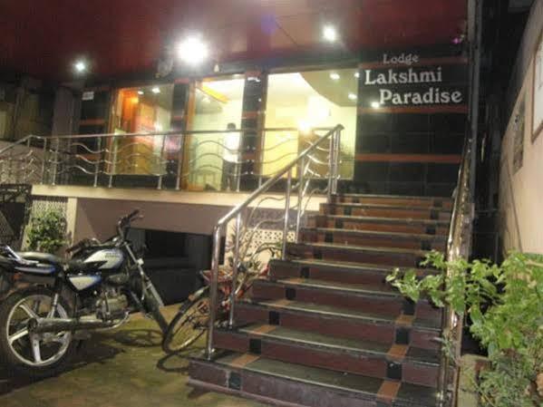 Oyo Hotel Lakshmi Paradise فيساخاباتنام المظهر الخارجي الصورة