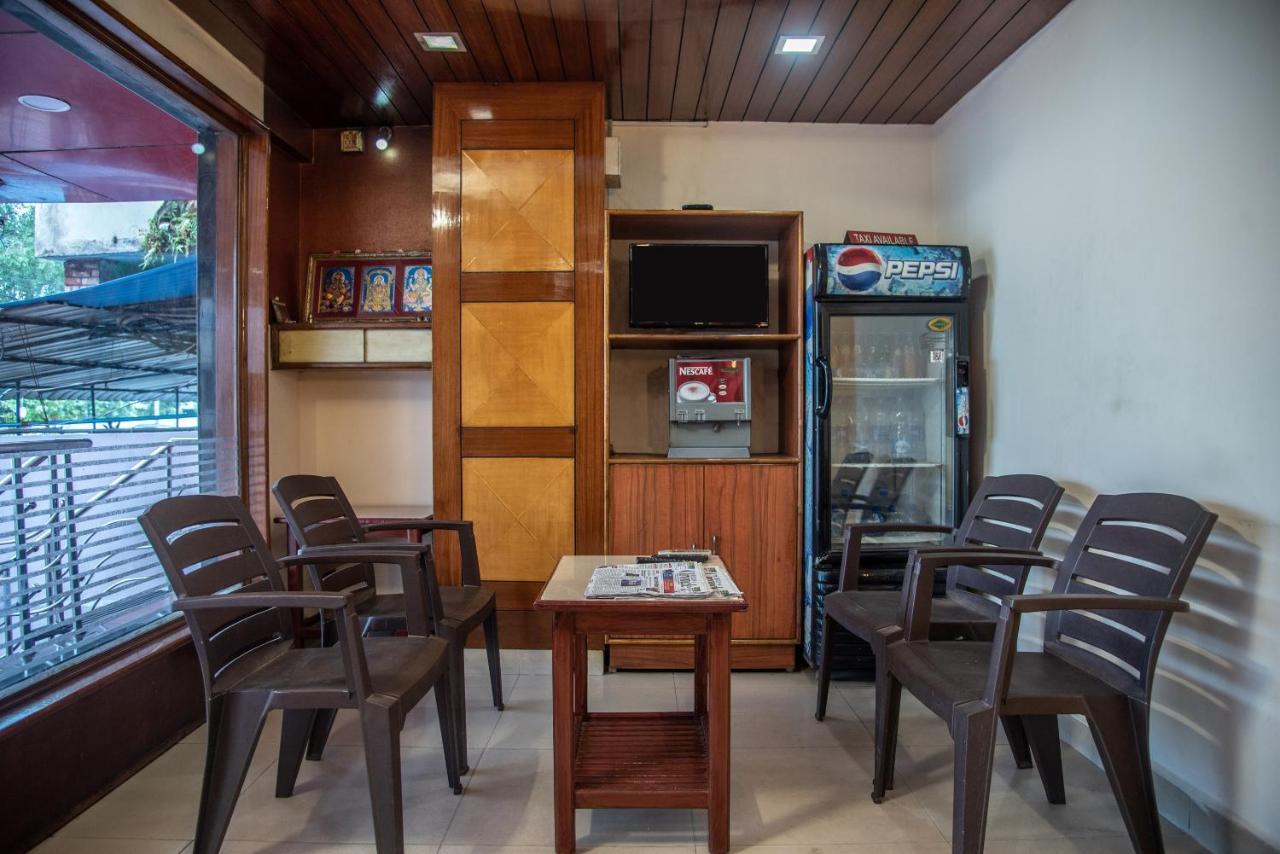 Oyo Hotel Lakshmi Paradise فيساخاباتنام المظهر الخارجي الصورة