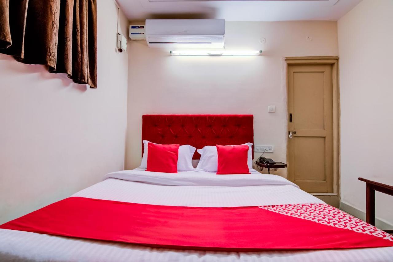 Oyo Hotel Lakshmi Paradise فيساخاباتنام المظهر الخارجي الصورة
